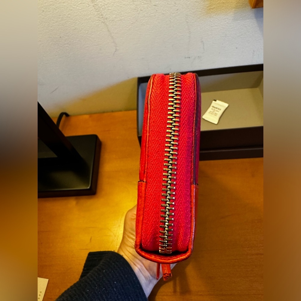 Gucci Orange/Pink Two-Tone Pebble Leather Zip Wallet w/ box. EUC. - Picture 7 of 14